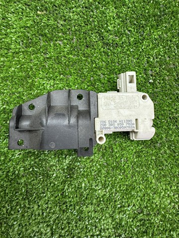 Двигун у зборі (електричний) 3B0959782A VAG
