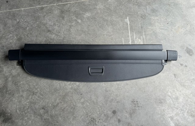Шторка двері багажного відсіку 3G9867871 VAG