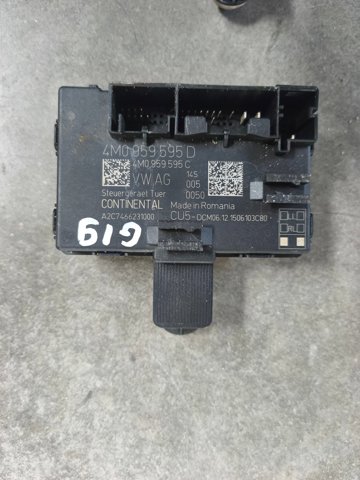 Блок комфорту задніх дверей 4M0959595D VAG