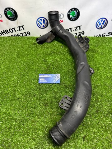 Шланг/патрубок інтеркуллера 5N0145840G VAG