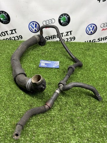 Шланг/патрубок радіатора охолодження, верхній 5Q0122101CM VAG