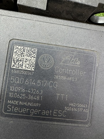 Блок керування АБС (ABS) 5Q0614517CG VAG
