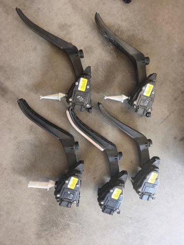 Педаль акселератора 7L0723507E VAG