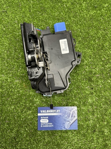Замок задньої двері, лівої 7L0839015D VAG