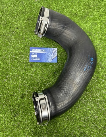 Шланг/патрубок интеркуллера 7L6145972E VAG