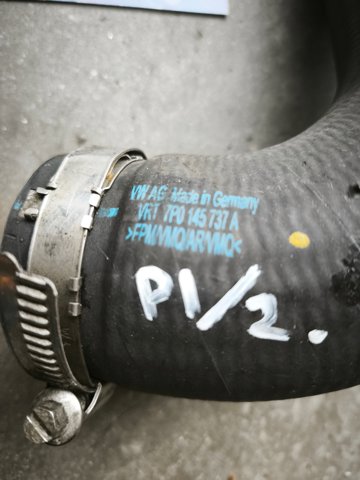 Шланг/патрубок інтеркуллера 7P0145737A VAG