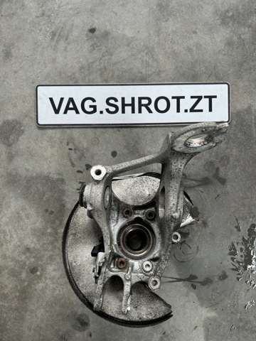 Цапфа права 8R0505432F VAG