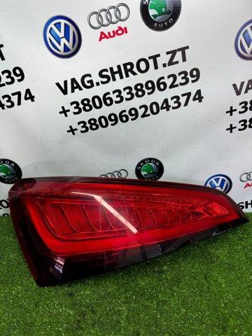 Задня ліва фара 8R0945093C VAG