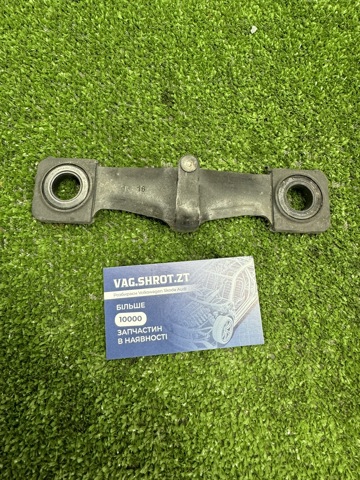 Фіксатор (зацеп) замка дверей 8V0827507D VAG