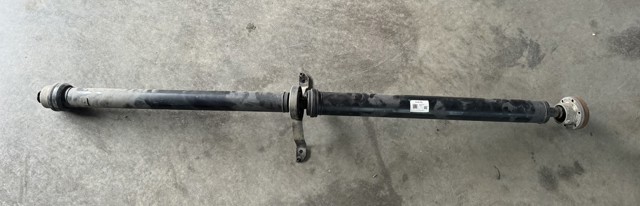 Вал карданний задній 8W0521101 VAG