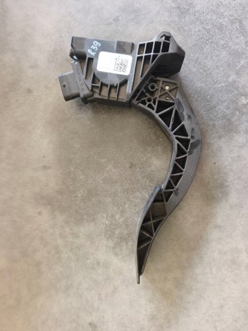Педаль акселератора 8W1723523 VAG