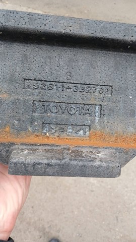 Абсорбер бампера переднього 5261133270 TOYOTA