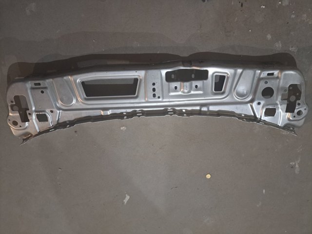 Рамка радіатора верхня A2546208100 MERCEDES