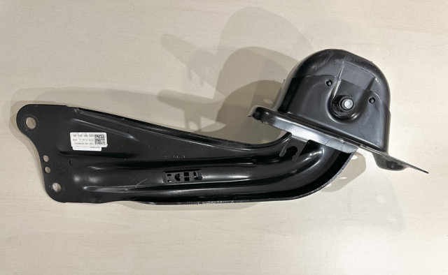 Кронштейн задньої балки 1K0505129L VAG