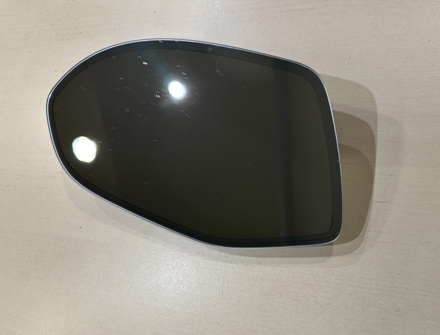 Дзеркальний елемент лівий 4G8857535C VAG