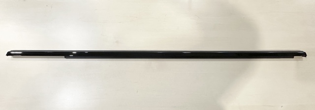 Молдинг заднього скла, правий 4M0853764 VAG