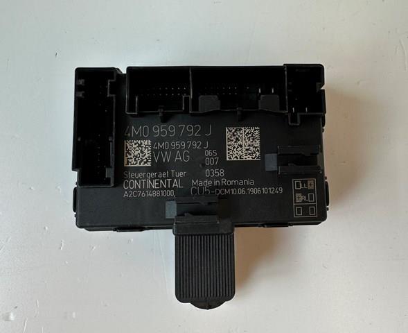Блок комфорту передніх дверей 4M0959792J VAG