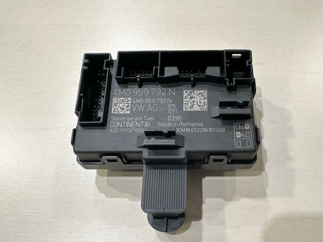 Блок комфорту передніх дверей 4M0959792N VAG