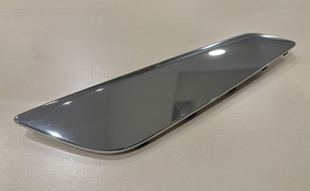 Молдинг переднього правого крила 51137349594 BMW