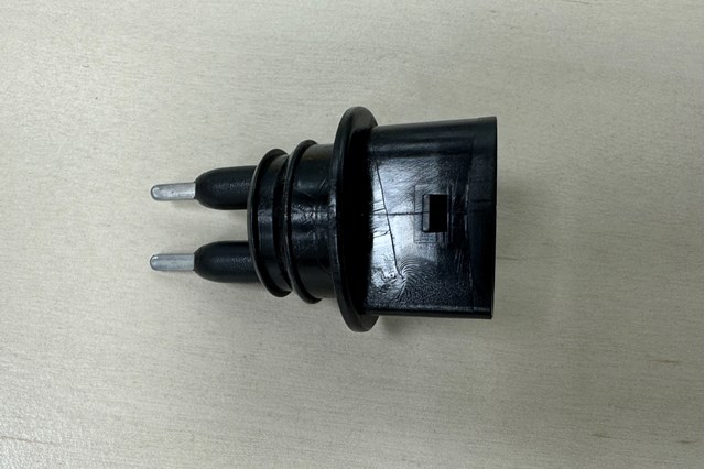 Датчик рівня бачка склоомивача 7M0919376 VAG