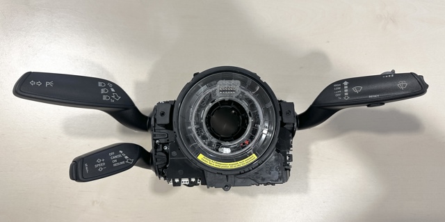 Контактний блок подушки безпеки 8K0953568M VAG