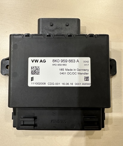 Стабілізатор напруги 8K0959663A VAG
