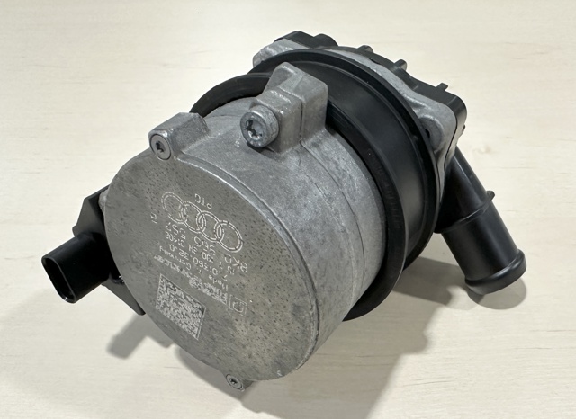 Водяний насос охолодження електро додатковий 8K0965567B VAG
