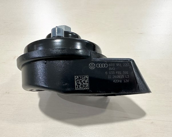Сигнал низької тональності 8T0951221 VAG
