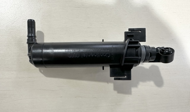 Форсунка омивача фари передньої, правої 8T0955102D VAG