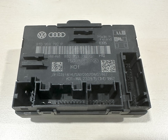 Блок комфорту передніх дверей 8T0959792P VAG