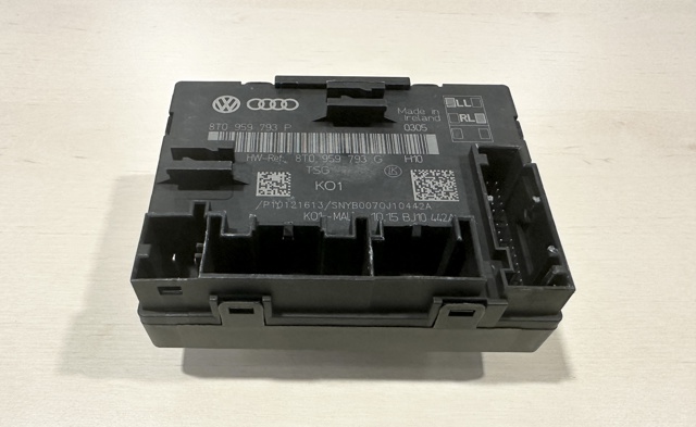 Блок комфорту передніх дверей 8T0959793P VAG