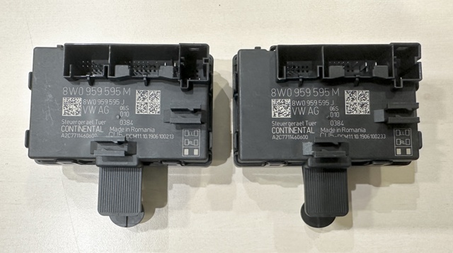 Блок комфорту задніх дверей 8W0959595M VAG