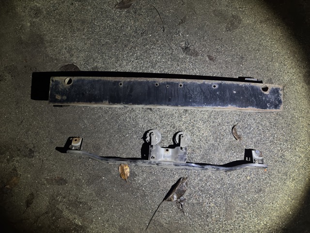 Балка бампера переднього MR971960 MITSUBISHI