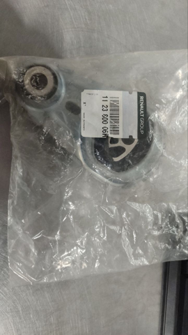 Опора двигуна задня 112380006R RENAULT