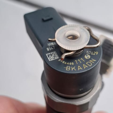Форсунка паливна 0445110177 BOSCH