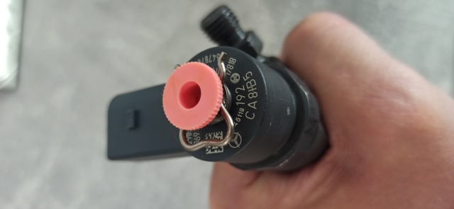 Форсунка вприску палива 0445110192 BOSCH