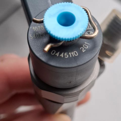 Форсунки електромагнітні 0445110201 BOSCH