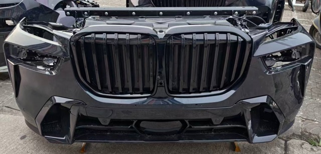 Буфер (бампер) передній 51115A47106 BMW