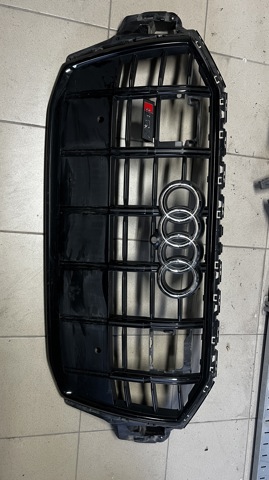 Решітка радіатора 4M0853651ALVMZ VAG