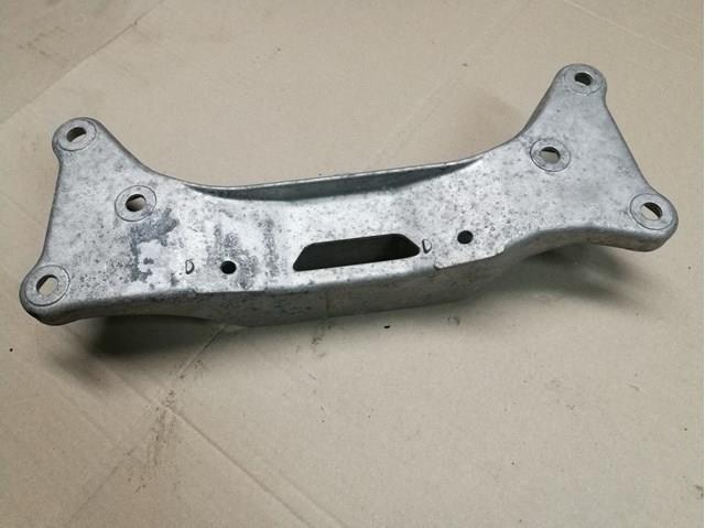 Балка кріплення коробки передач 22321094765 BMW