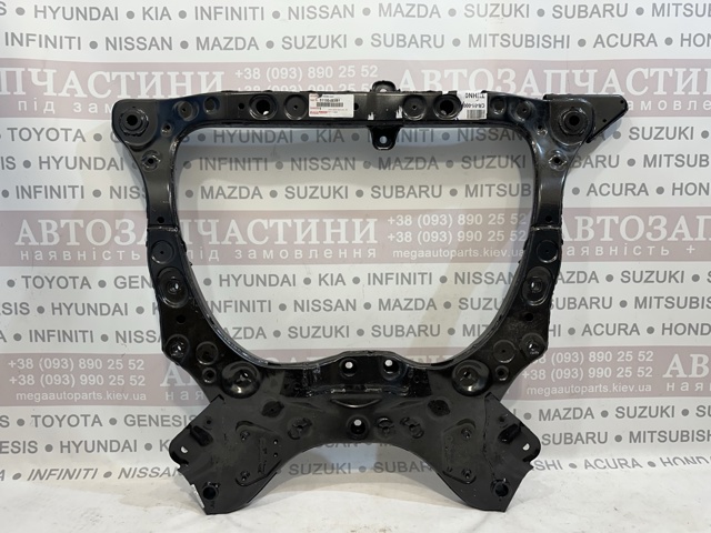 Передня балка 511000E081 TOYOTA