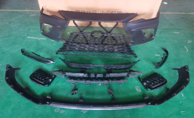 Решітка радіатора 531010E620 TOYOTA