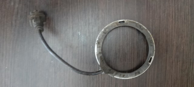 Маточина колеса передня 12796081 OPEL