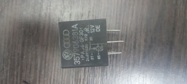 Реле електробензонасосу 357906381A VAG