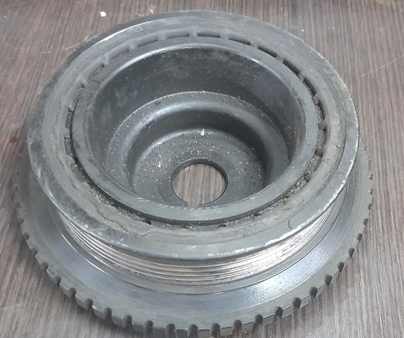 Демпферний шків колінвала 90502115 GM