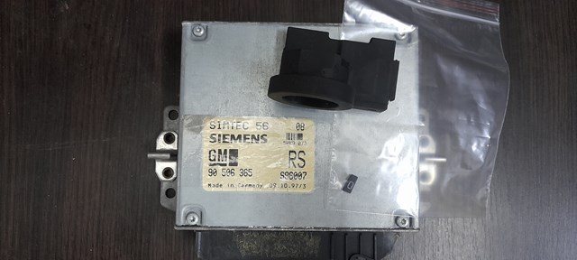 Модуль управління двигуном 90506365 GM