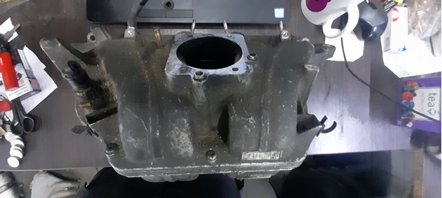 Колектор впускний 90536060 GM
