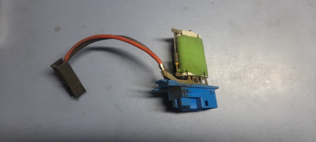 Регулятор оборотів пічки 90568693 GM