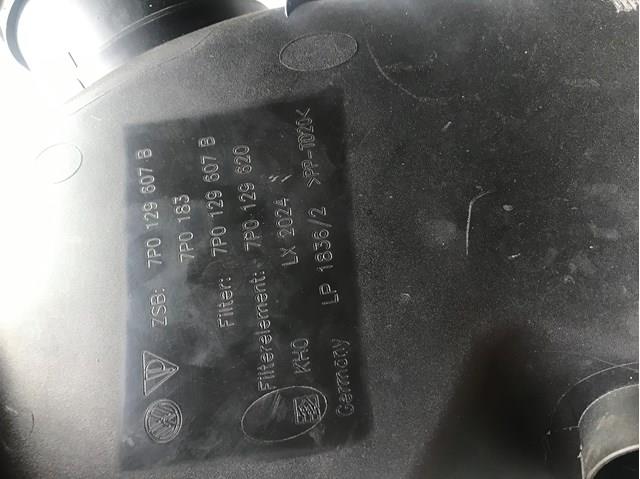 Корпус повітряного фільтра 7P0129607B VAG