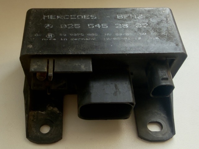 Реле накалу A0255452832 MERCEDES